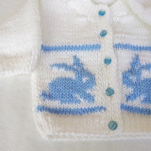 Белый детский кардиган Заяц детский свитер Детская одежда Трикотажная детская куртка Кролики шаблон наряд Детский душ подарок 3-24 месяца image 5