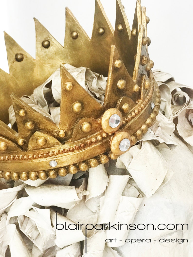 Regal Crown image 4