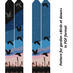 Puede incluir: Un patrón de abalorios para un collar que presenta un cielo con estrellas y pájaros volando en formación de V. El patrón es para un collar de abalorios llamado "Birds at dawn".