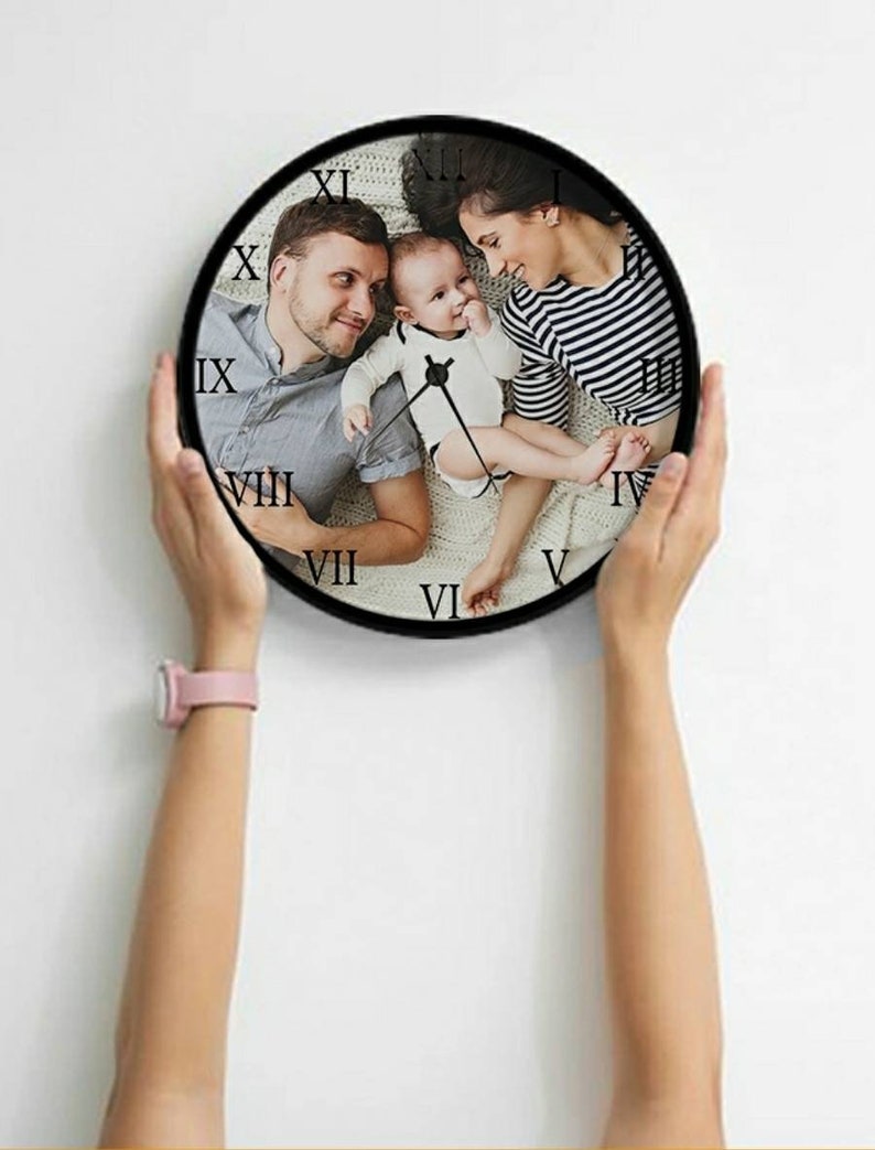 Час фэмили. Фэмили магазин барнаул. Часы "семейное счастье". Часы в стиле farmhouse. Час фэмили.