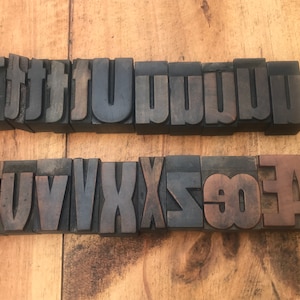 4,5 CM - Lettres en bois ancienne lettre imprimerie de T à Z   typographie wood type letter press