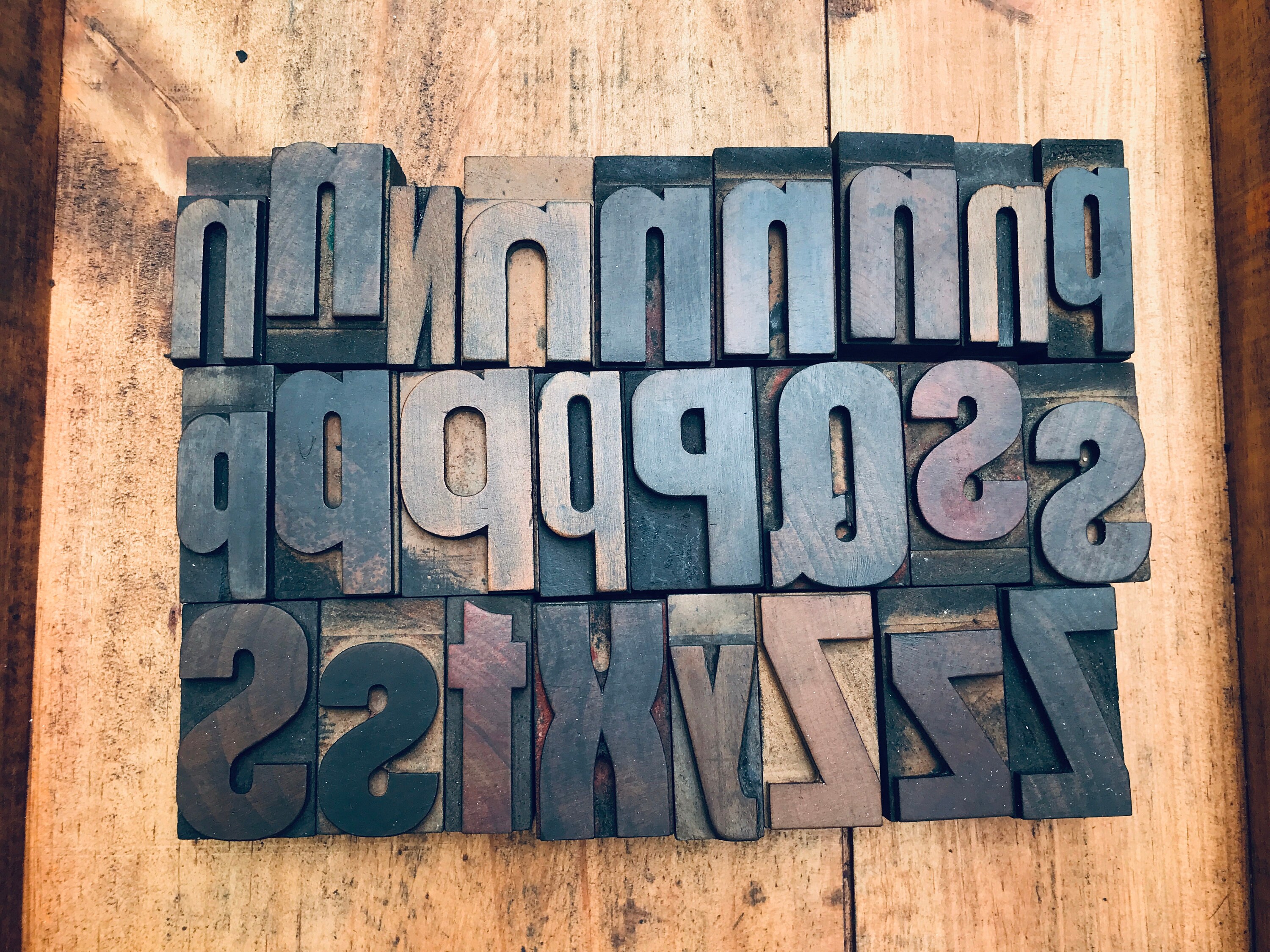 70 Tampons En Bois Alphabet Et Chiffres Vintage – Set Complet Avec Boîte De Rangement, Pour Scrapbooking, Cartes, Tissu Et Verre