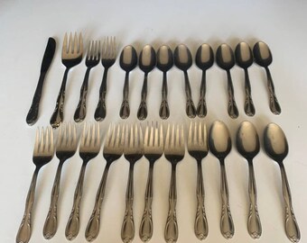 Flatware Flower Pattern Chapel Hill Vintage Superior Stainless USA Silverware Set Flatware Flower Pattern Chapel Hill Vintage Superior Stainless USA Silverware Set