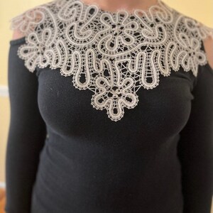 Beautiful handcrafted Vologda lace collar/bib