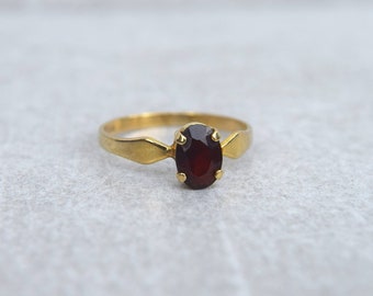 Vintage Antique 8ct Gold Victorian Bohemian Garnet Shamrock Clover Brooch