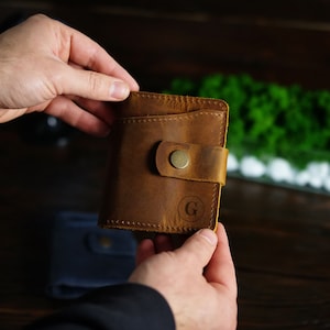 Cartera de cuero personalizada para hombre, pequeña cartera para carnet de conducir, tarjetero, bolsillo frontal para identificación, el mejor regalo para él, regalo para papá.