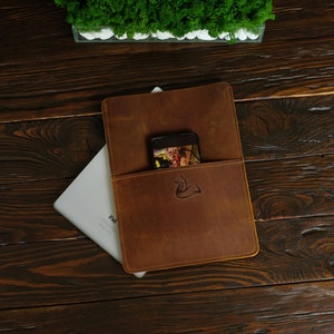Engraved iPad Case with Pocket, Tablet Case, Custom Genuine Leather iPad Case, iPad Air Sleeve, Dad Gift, Coworker Gift, Best Gift for Him