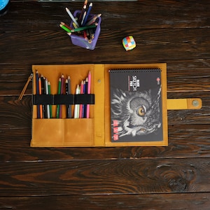 Étui personnalisé pour artiste, couverture en cuir pour carnet de croquis, étui rechargeable pour carnet de croquis, cadeau personnalisé pour peintre, bloc-notes en cuir