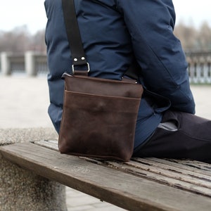 Men's Small Bag Handbag Business Style PU Leather Male Crossbody Bag  Messenger Purse Vintage Pattern Design Men's Shoulder Bag