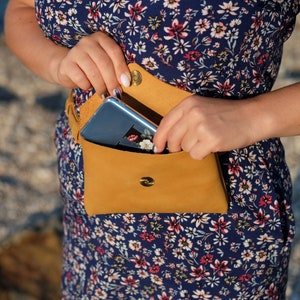 Leder Gürteltasche Frauen, personalisierte Gürteltasche, Mini Fanny Pack, kleine Taille Geldbörse, Handytasche, Umschlagtasche, Geschenk für Schwester, Mutter Geschenk