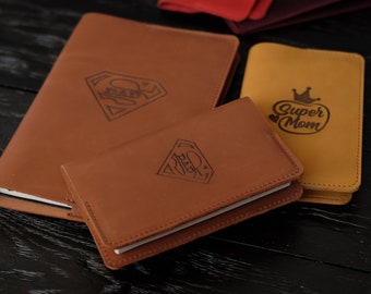 Individuell gestaltete Notizbuchhülle aus Leder (A4, B5, Hobonichi Cousin Case), personalisierte A5-Tagebuchhülle, handgefertigter Planer aus Leder – das perfekte Geschenk