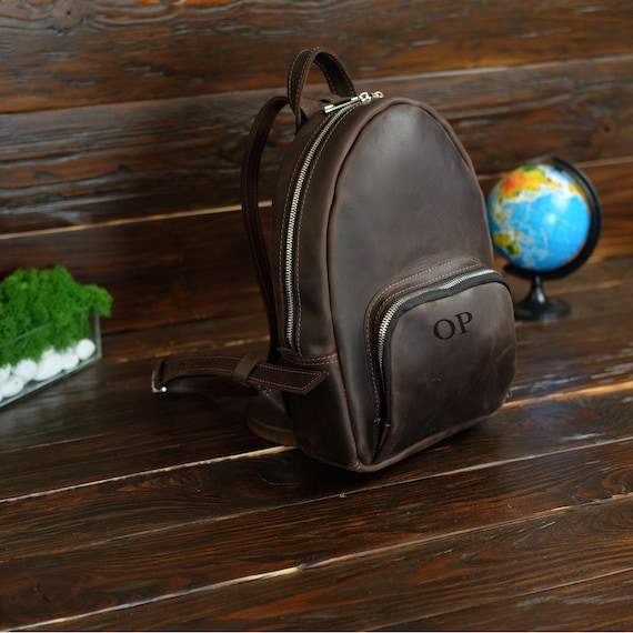 patagonia 25l black hole or 30 l Hole® Pack – Worn Wear® callout:GiftsForLongevity on requirements Dual-Pockets Urban Backpack with Colour:Golden Caramel