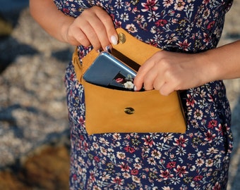 frye leather fanny pack