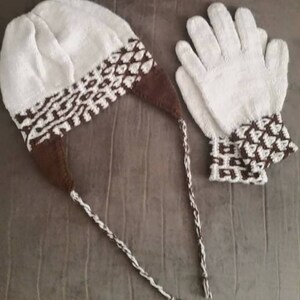 Eccentric Flavor Hat and Glove Set