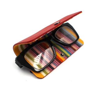 Étui à lunettes minimaliste pliable en cuir italien rouge vif