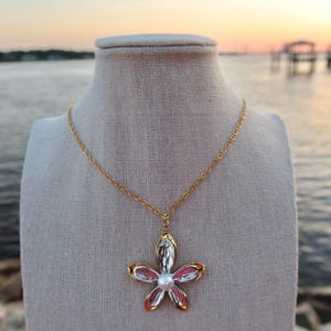 Collana con fiori in acciaio inossidabile, oro e argento