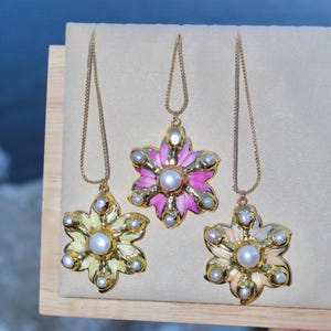Gold Tropical Mother of Pearl Flower Necklace / Plumeria Necklace / Hibiscus Necklace
