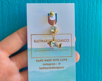 Anillo de ombligo de pescado chapado en oro de 18 quilates