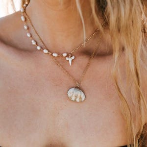 Freshwater Pearl x Mako Shark Tooth Necklace