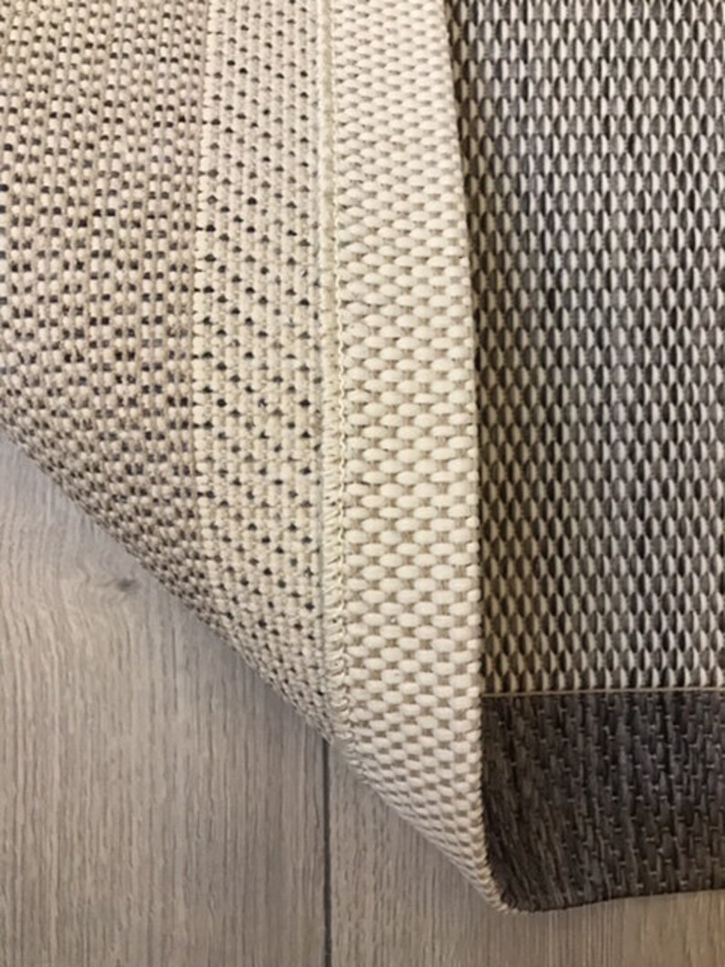 Modern Round Checkered Black and White Area Rug Durable Indoor/outdoor