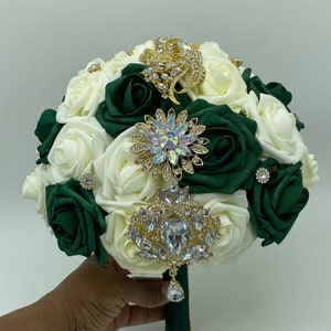 Customized Ivory bouquet l Emerald Green Brooch Bridal Bouquet l Quinceanera bouquet l Corsage l Wedding l Boutonniere l Wedding Broom