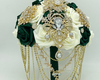 Emerald green Ivory Bouquet l Waterfall bouquet l Brooch Bridal Bouquet l Wedding Flowers l Boutonniere l Corsage l Broom l Quinceanera