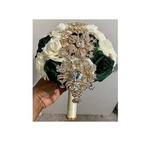 Emerald Green l Ivory Bouquet l Real Touch Rose Brooch Bridal Bouquet l Bridesmaids l Wedding Flowers l Quinceanera l Corsage Boutonniere