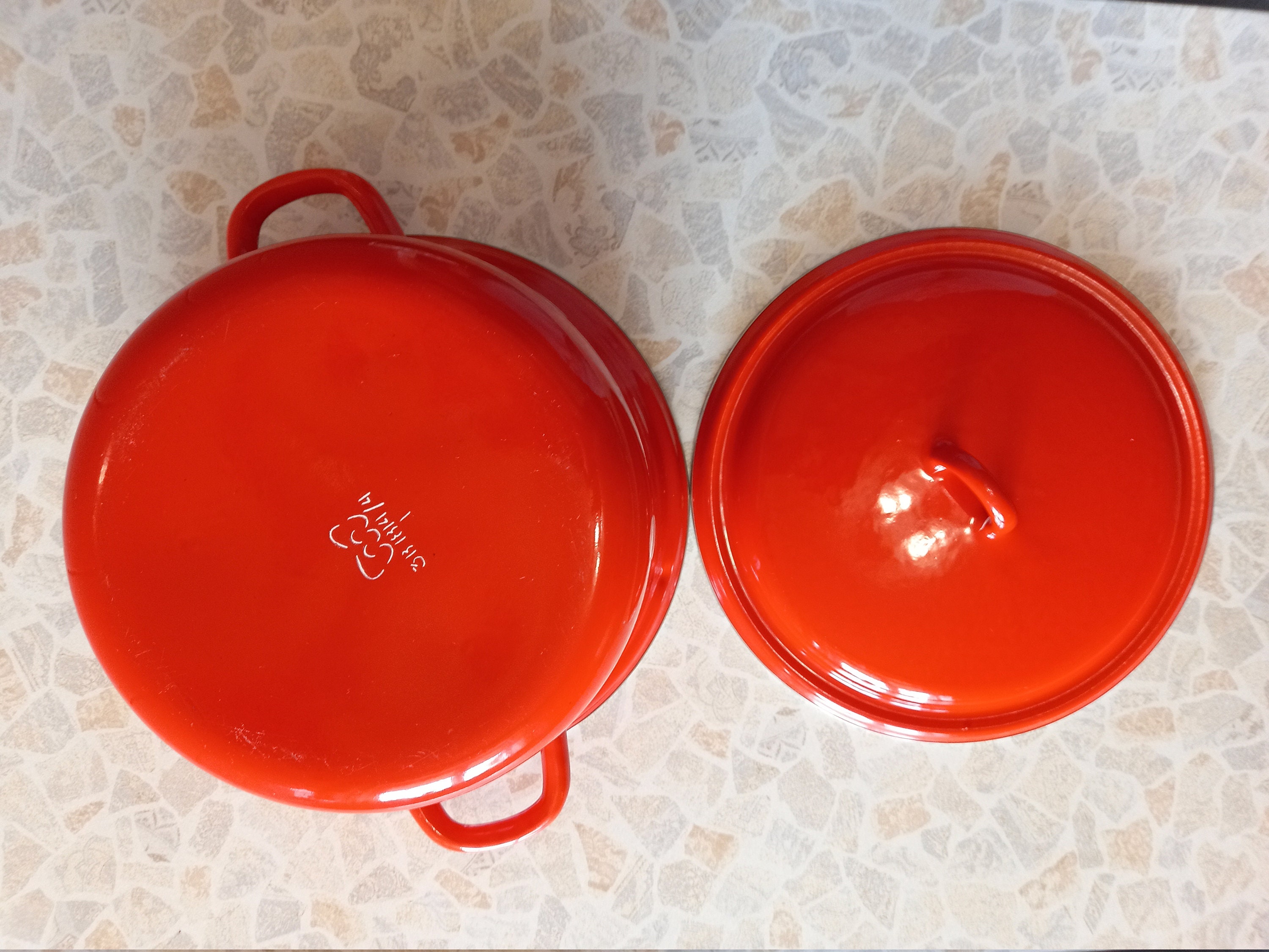 Saucepan. Vintage saucepan 4 liters. Red saucepan decorated Etsy