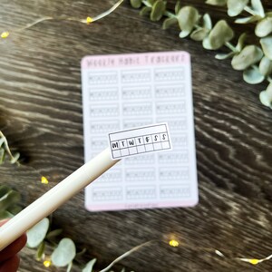 Wöchentliche Habit Tracker Stickers - 24er Pack für Bullet Journals & Planner (Montag ODER Sonntag Start) | BuJo Kreativität Aufkleber | Matte Oberfläche