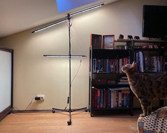 Indoor floor lamp, Adjustable,Tripod with wheels, with a touch sensor to control the intensity and to save information of the light strength
