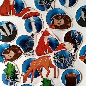 10 AUTOCOLLANTS FORÊT D'AUTOMNE renard biche blaireau hérisson myrtilles arbres pic champignons