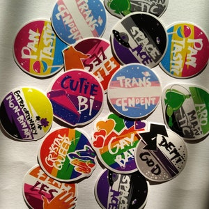 LGBTQ PRIDE PUNS-stickers [vinyl + glanzend papier] | aseksueel aromantisch panseksueel lesbisch transgender demiseksueel biseksueel niet-binaire homo queer