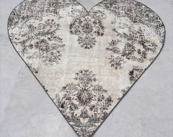 Round Rug Accent Rugs Vintage Turkish Antique For Bedroom 4.8x4.8 ft Brown Dorm Wool Authentic Cute Vintage Heart Design Pastel Pale Outdoor