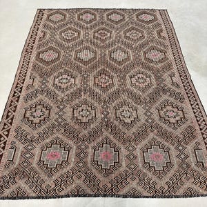 Turkish Kilim, Large Kilim, Vintage Kilim, Anatolian Kilim, Rugs For Dining Room, 6.5x8.5 ft Brown Kilim, Soft Washable Embroidered Rug,