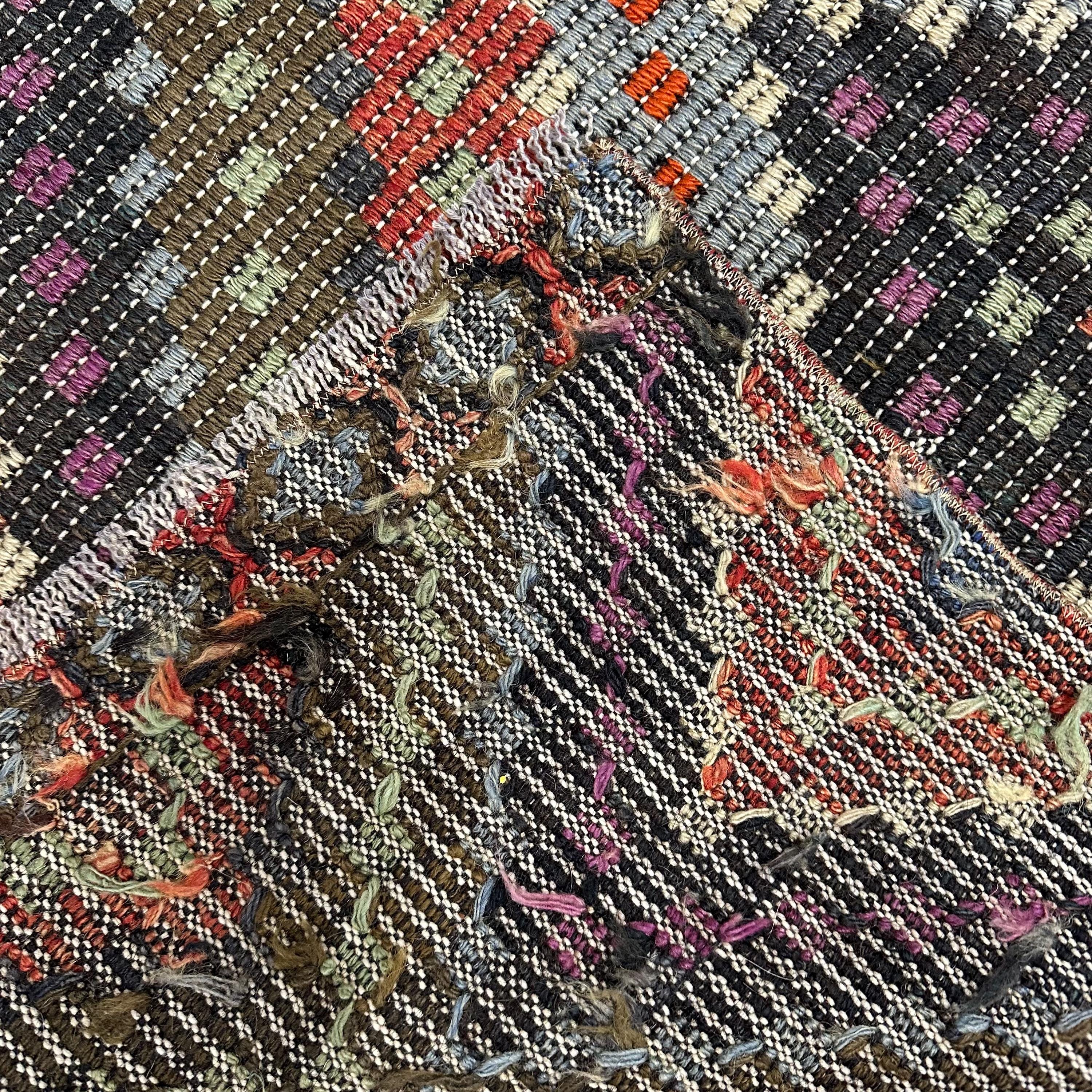 トルコキリム、刺繍入りランナーキリム、ヴィンテージキリム