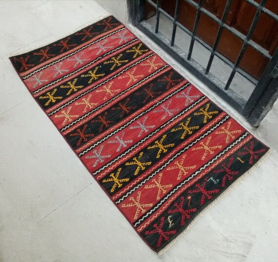 トルコの小さなキリム 26x44 インチ ヴィンテージ トルコの