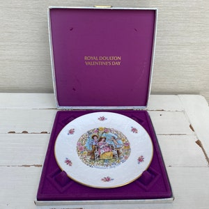 Vintage Royal Doulton 1978 Valentines Bone China Collectors Plate in Box