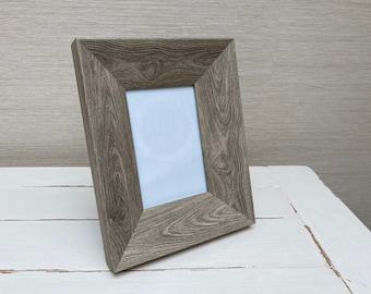 Grey Washed Wood Photo Frame 4" x 6"