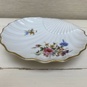 Vintage Royal Worcester Shell Porcelain Decorative Dish