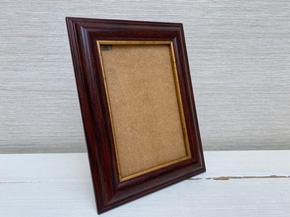 Deluxe Gold Wooden Photo Frame - 6 x 4 - Trade Prices, Buy Online!