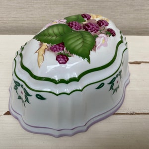 The Franklin Mint Le Cordon Bleu Ceramic Jelly Mold Vintage 1986 - Blackberry - Kitchen Decoration