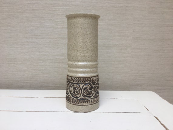 ヴィンテージ ベージュ陶器フラワーベース 22.5 cm - Etsy 日本