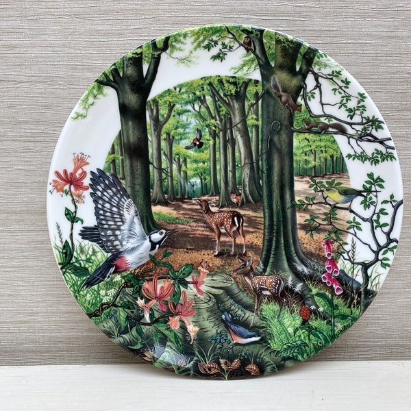 Wedgwood The Beechwood Bone China Vintage 1988 Collection Plate by Colin Newman 8"