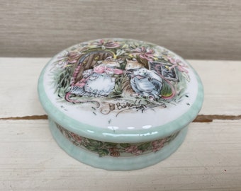 Vintage Royal Doulton Brambly Hedge Summer Bone China Trinket Box 1990