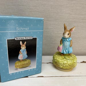 Vintage 1991 Schmid Beatrix Potter Ceramic Musical Box Tale of The Flopsy Bunnies Boxed 'All I Do Is Dream of You'