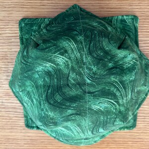 Microwave Bowl Cozy Set: Reversible Fabric Hot Pads, Grape & Lime Bild 5