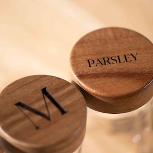 Engraved Wooden Lid for Spice Jars – Custom Acacia Wood Replacement Top | Personalized Kitchen Storage Accessory