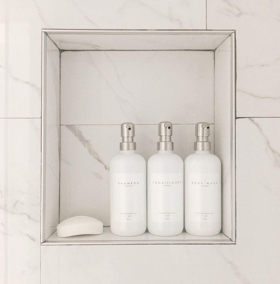 Set of 3 Plastic Soap Dispenser Shower Bottles | Shampoo, Conditioner and Body Wash | Signature Collection | Waterproof Label