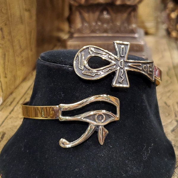 Vintage Egyptian Brass Eye of Horus & Engraved Ankh Bracelet réglable - Fait à la main en Egypte - Laiton massif