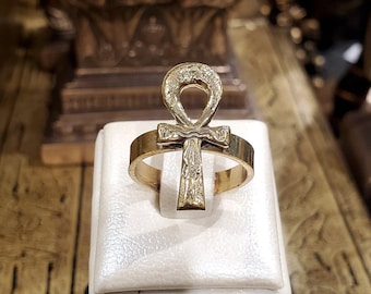 Bague ajustable vintage Akhénaton en laiton égyptien vénérant Aton Ankh - Fait main en Egypte - Laiton massif - 2,5 cm Ankh